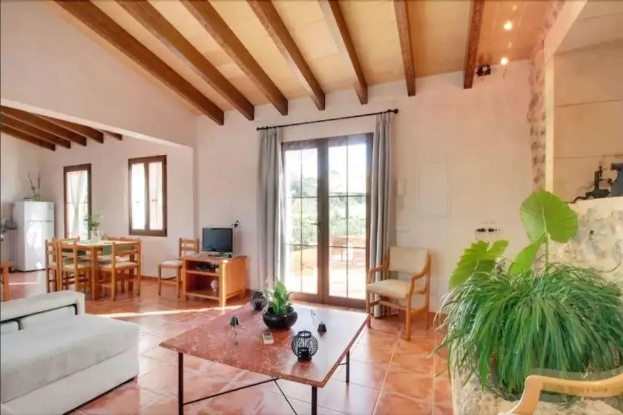 Вилла Finca S'Erical Костич